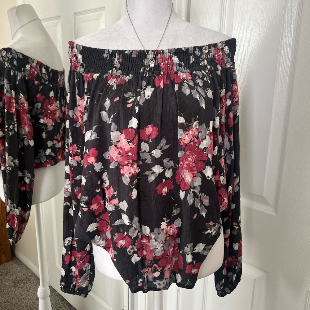 Aeropostale Cape Judy Off Shoulder Floral Top Size S